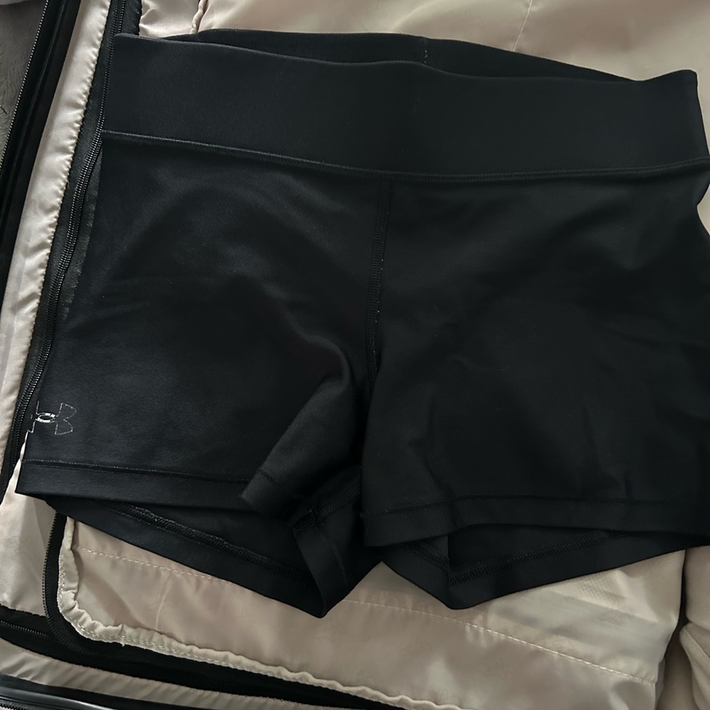 Under armour spandex shorts Large